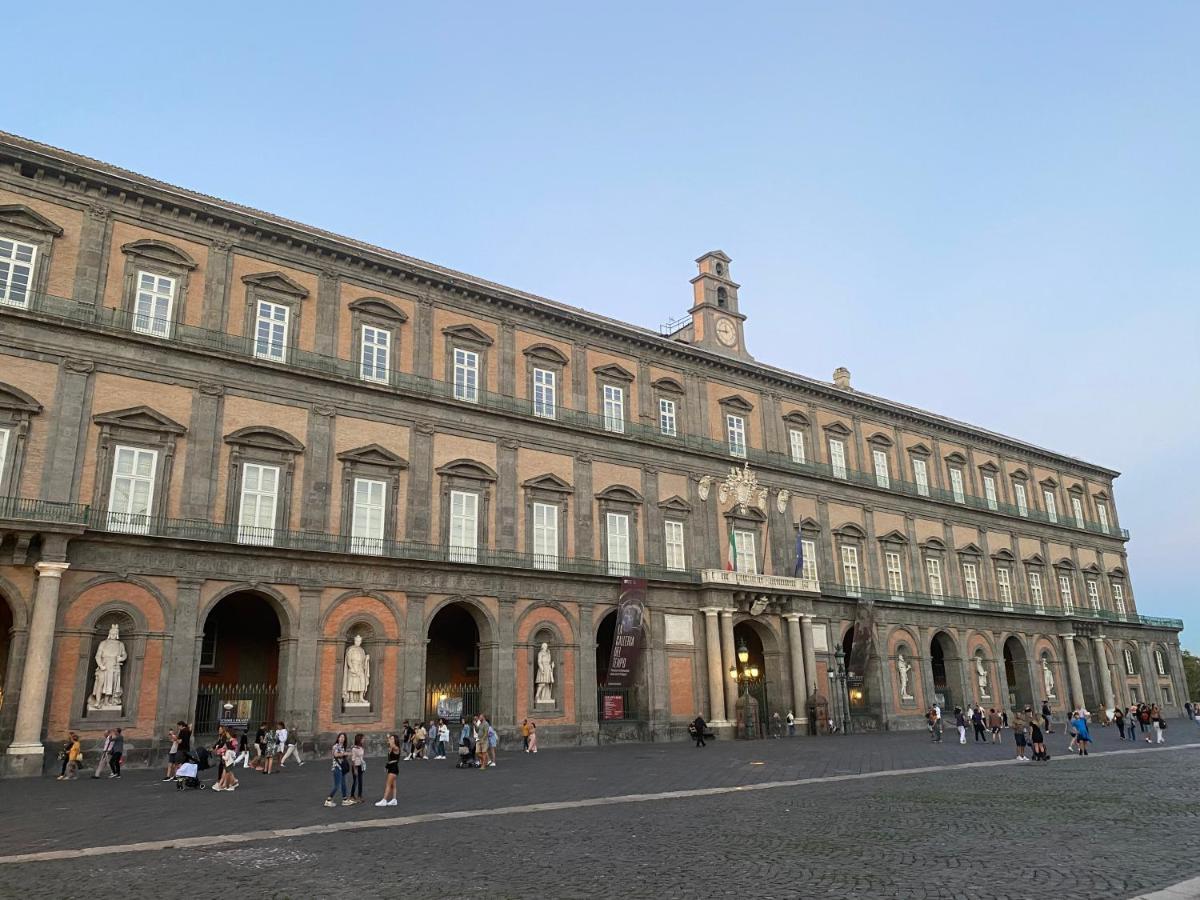Casa Tiare, The Heart Of Piazza Plebiscito Apartment Napoli Exterior foto